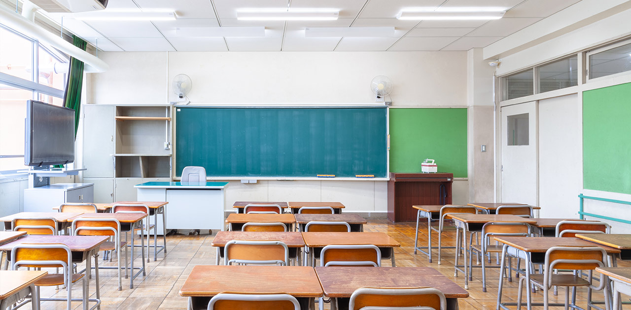 中学校の転校手続きの流れとは?転入先を決める際の注意点や準備するものを解説